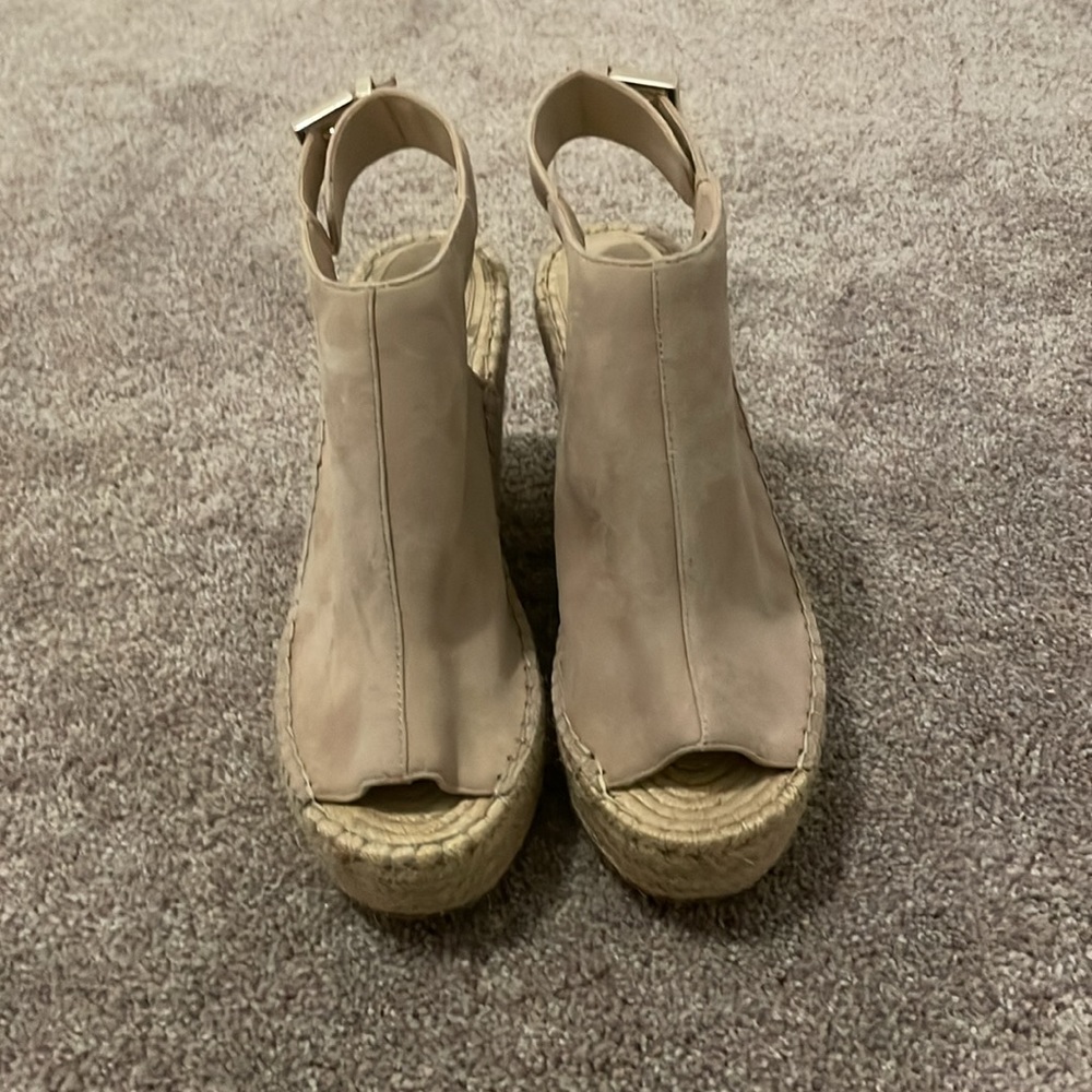 Kenneth Cole Brand New Wedge Sandals